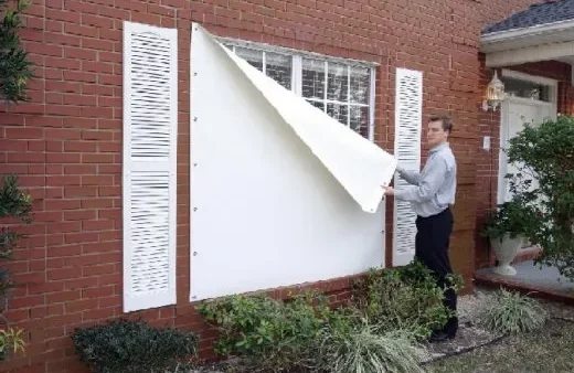 hurricane-fabric-shutters